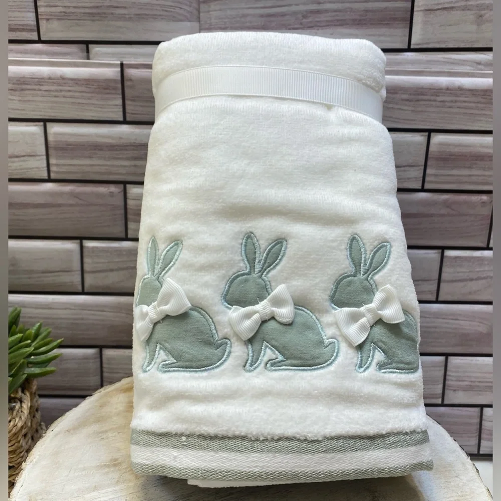 CARO HOME ❤️ 2pk Hampshire Bunny With Bow Cotton Hand Towels NWT